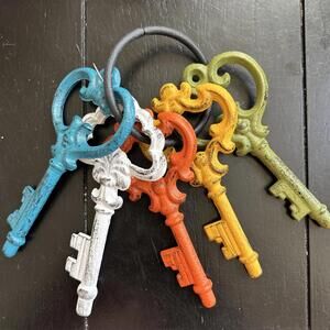 Cast Iron Jailer's Keys on Ring Set of 5 Church Skeleton Antiqued Rustic Colors